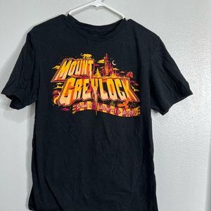 Mount Greylock geekfuel size medium fantastic beasts Harry Potter